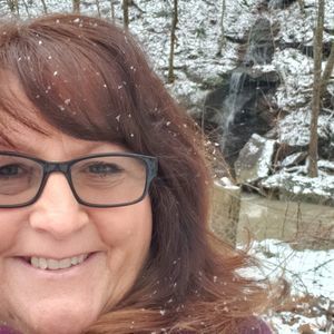 Meet your Posher, Pam